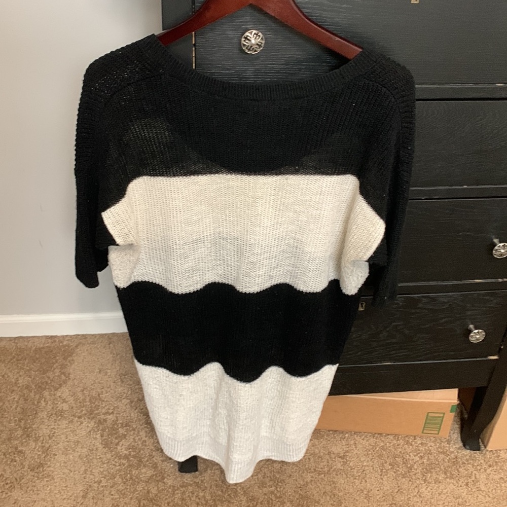 Hi-Lo sweater - Picture 4 of 9